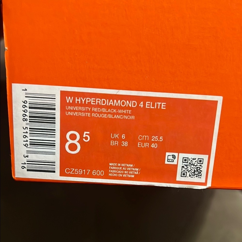 Nike Women's Red and White Cleats - Picture 9 of 10
